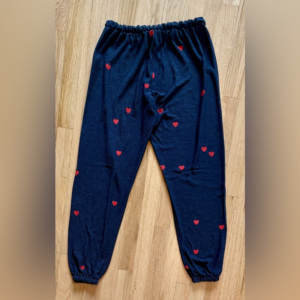 Chaser Tiny Hearts Sweatpants Avalon Navy Blue Red Hearts Anthropologie Medium M - Picture 6 of 8